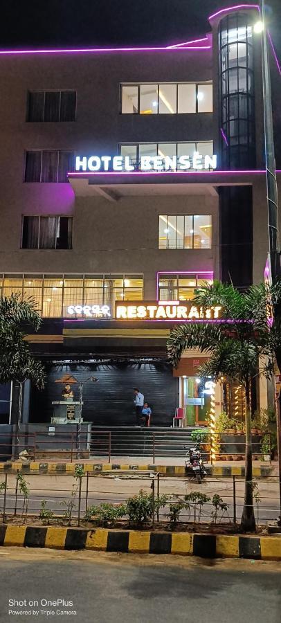Bensen Hotel Puri Eksteriør billede